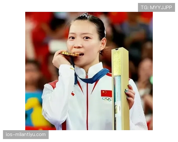 黄雅琼赛场上的女神,私下房间竟然像个学生宿舍?这反差真让人笑喷! 黄雅琼赛场上的女神,私下房间竟然像个学生宿舍?这反差真让人笑喷!